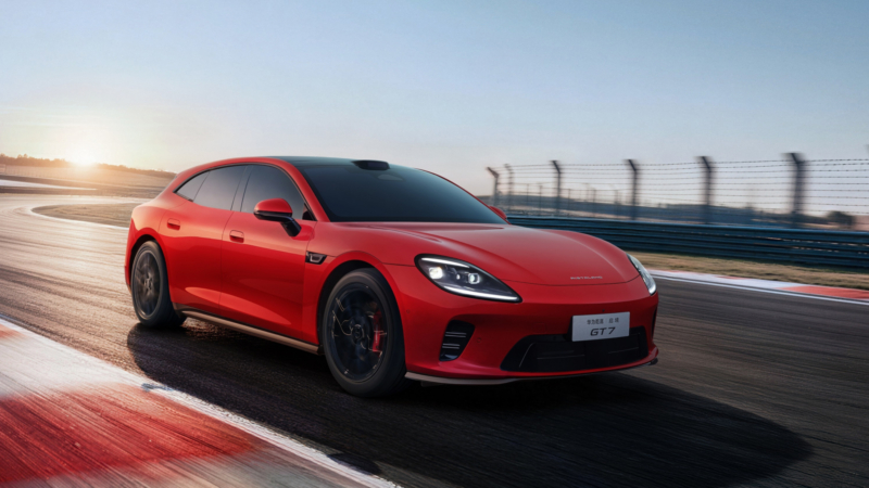 Chinese Porsche Panamera clone from Huawei to enter China in June 2026