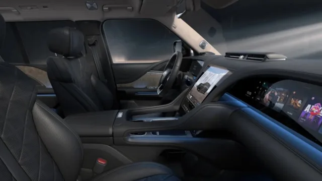 The 2026 Yangwang U8 gets an updated interior