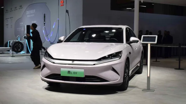 Toyota, GM, others press Trump to keep China auto import restrictions Toyota, GM, others press Trump to keep China auto import restrictions