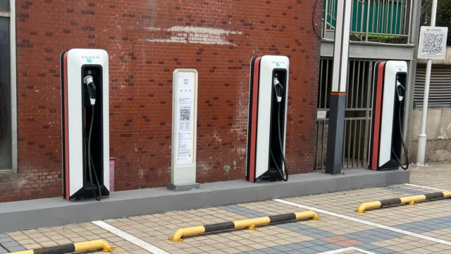 Updated Zeekr 009 luxury minivan provides 912 hp in China